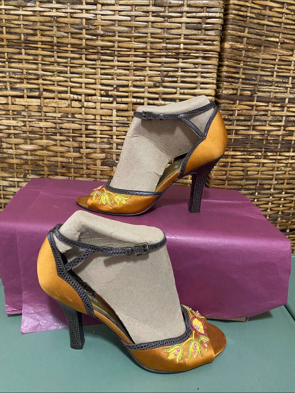 EUC Carlos Santana Saki Orange brown yellow Beaded High Heel sandals 8